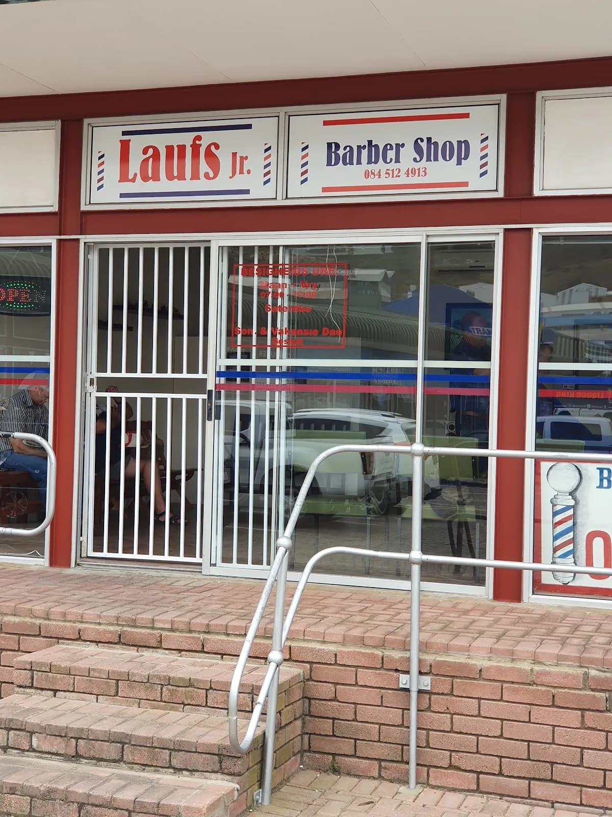 Laufs Jr Barber Shop